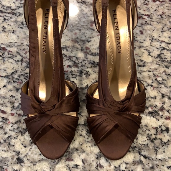 Ellen Tracy Espresso Talia Heels - Picture 7 of 7